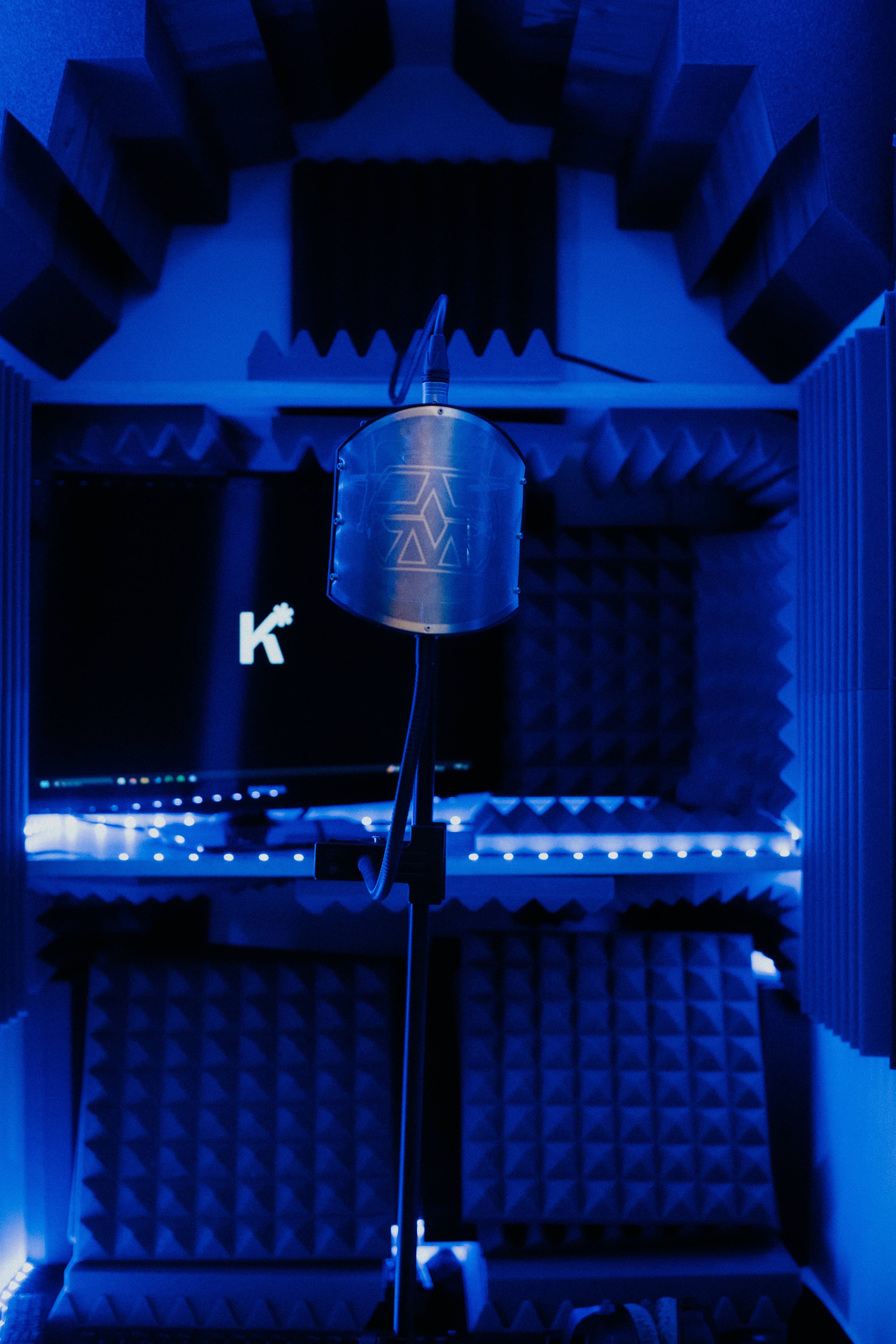 Cabine d'enregistrement isolée — traitement acoustique Kasar